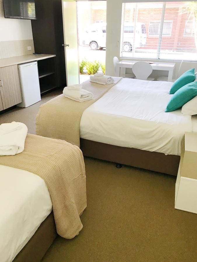 Thirroul Beach Motel Bagian luar foto